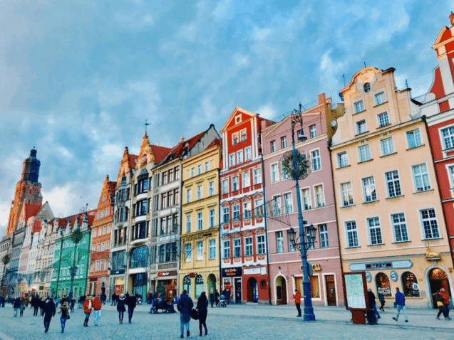 How to Land a Job in Poland Before You Travel (1)